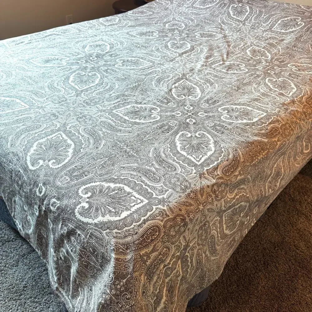Crate and Barrel Full/Queen Duvet Cover Gray Paisley Reversable 100% Cotton EUC